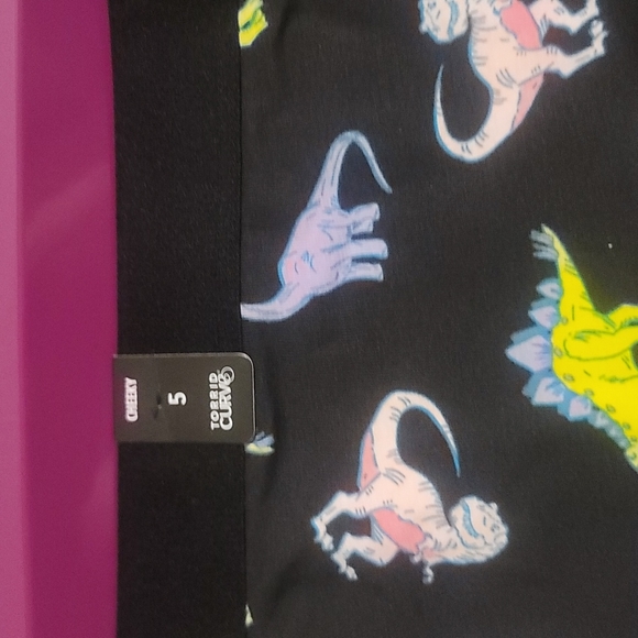 TORRID CURVE COLLECTION DINOSAUR PRINT CHEEKY PANTY: BLACK: NWT: SZ 5 - Picture 3 of 4